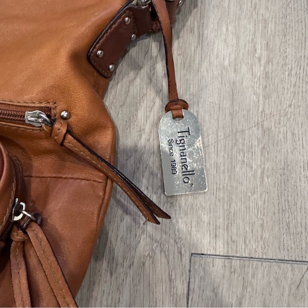 Tignanello Leather Shoulder Bag Carmel Color Multiple Pockets Zipper Closure - Picture 4 of 8